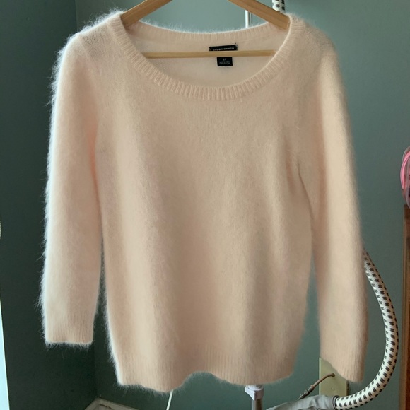 🖤 SOLD - Club Monaco, blush angora sweater 💕 - Picture 2 of 5